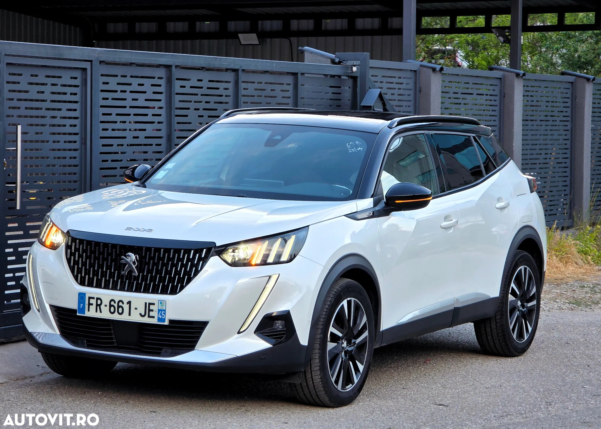 Peugeot 2008 PureTech 155 EAT8 GT Pack - 5