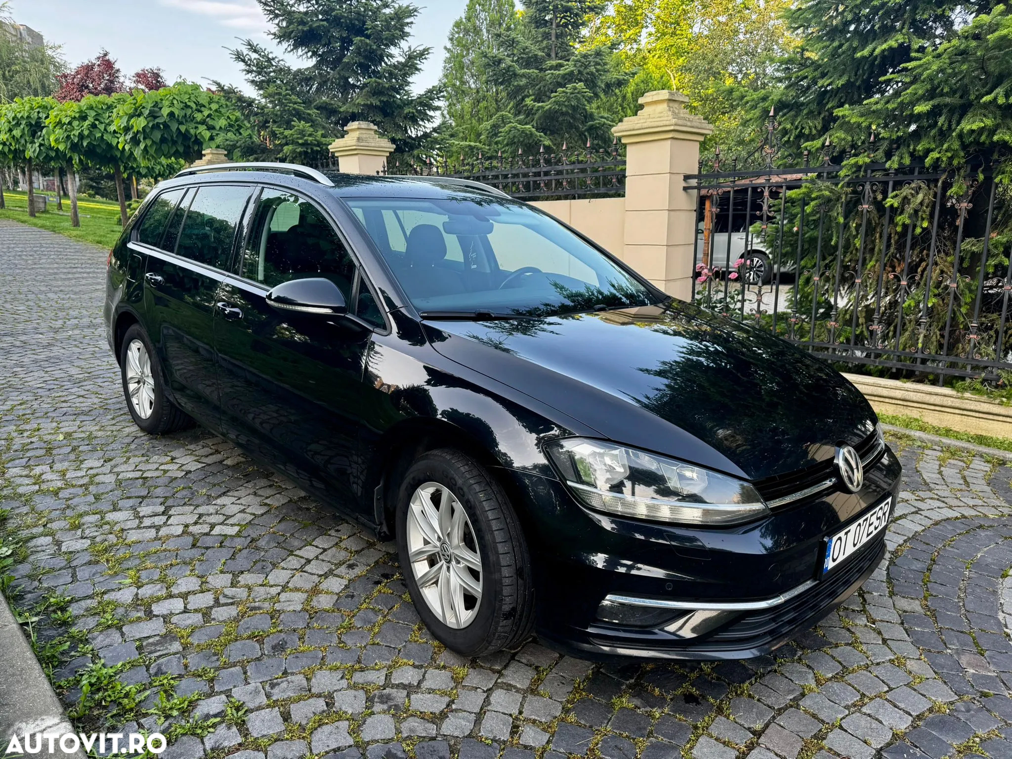 Volkswagen Golf 2.0 TDI Comfortline - 9