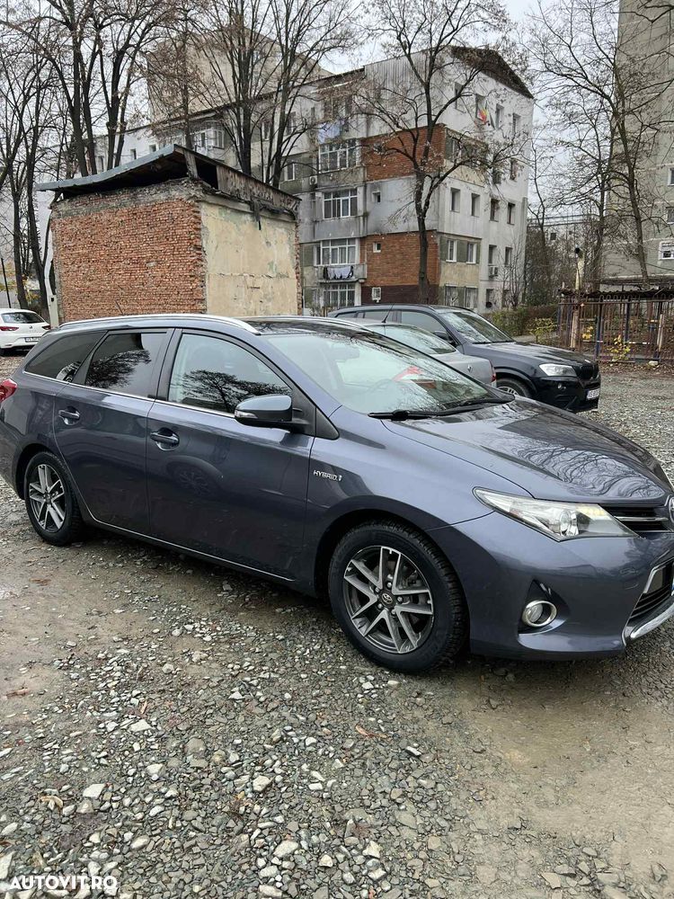 Toyota Auris 1.8 L VVT-i TS Hybrid Sol+ - 1