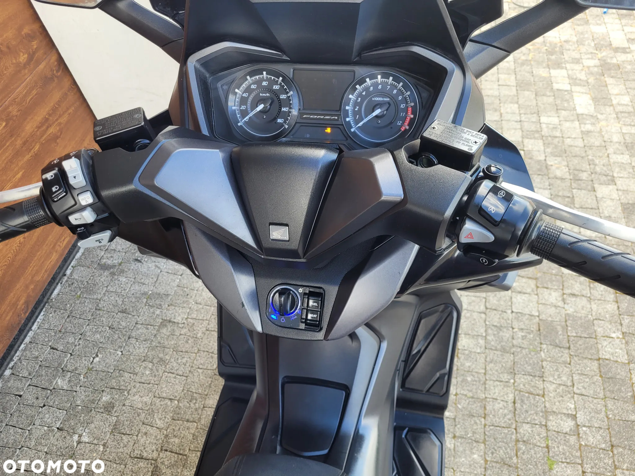 Honda NSS - 9