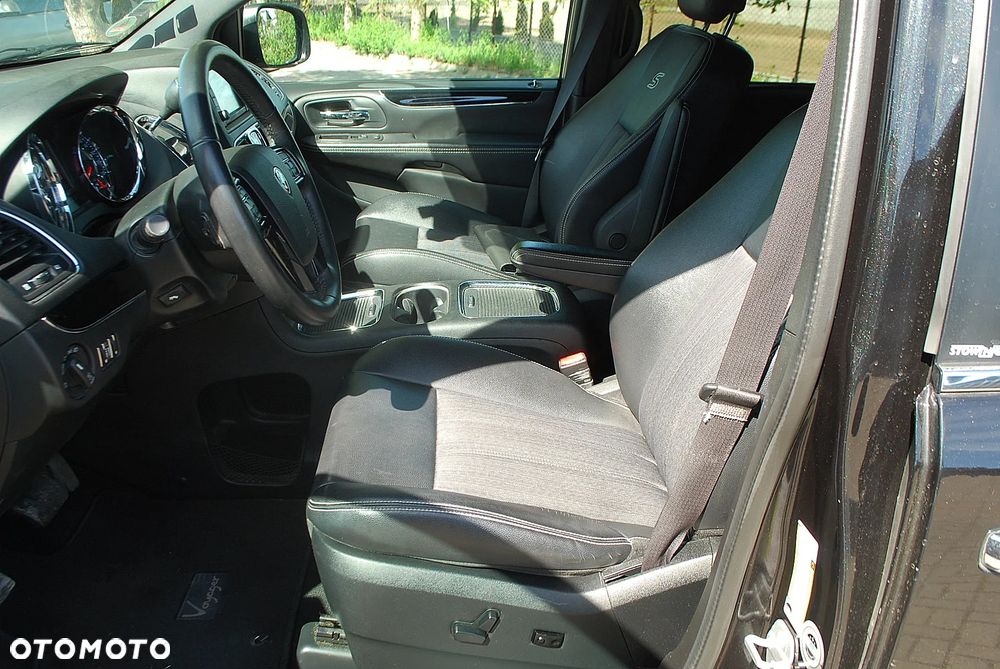 Lancia Voyager 2.8CRD S - 10