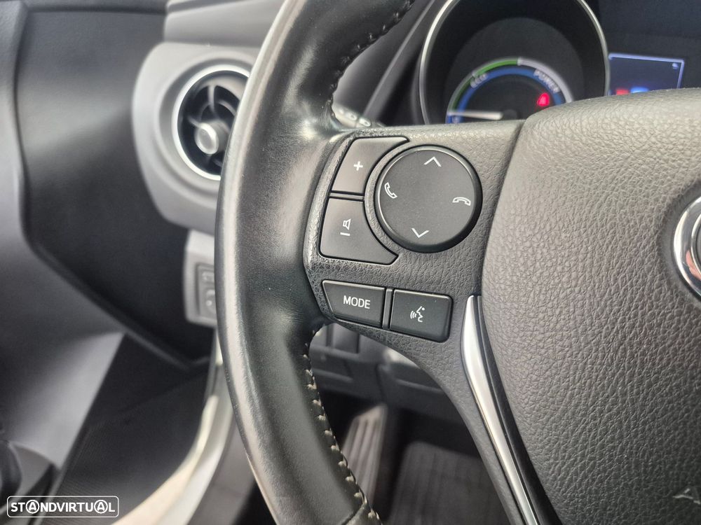 Toyota Auris Touring Sports 1.8 HSD Freestyle - 12