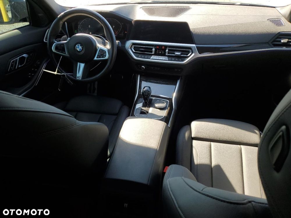 BMW Seria 3 330i xDrive M Sport sport - 8