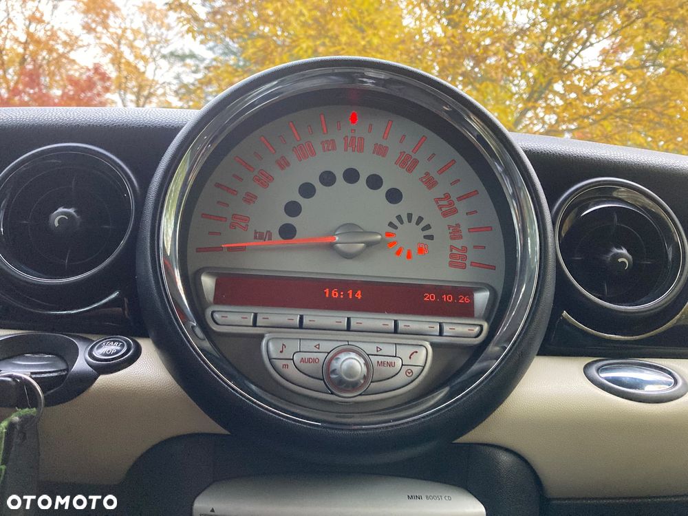 MINI Cooper Standard - 16