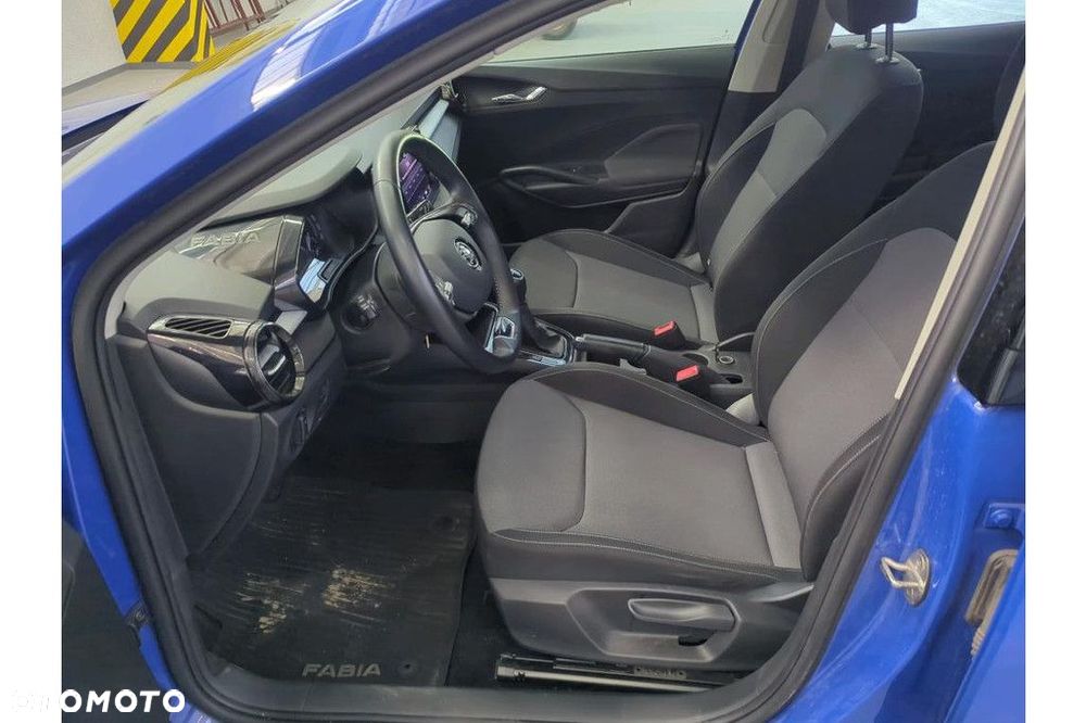 Skoda Fabia 1.0 TSI Essence - 5
