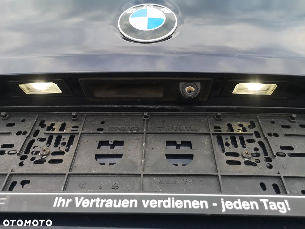 BMW Seria 5 525d xDrive - 12