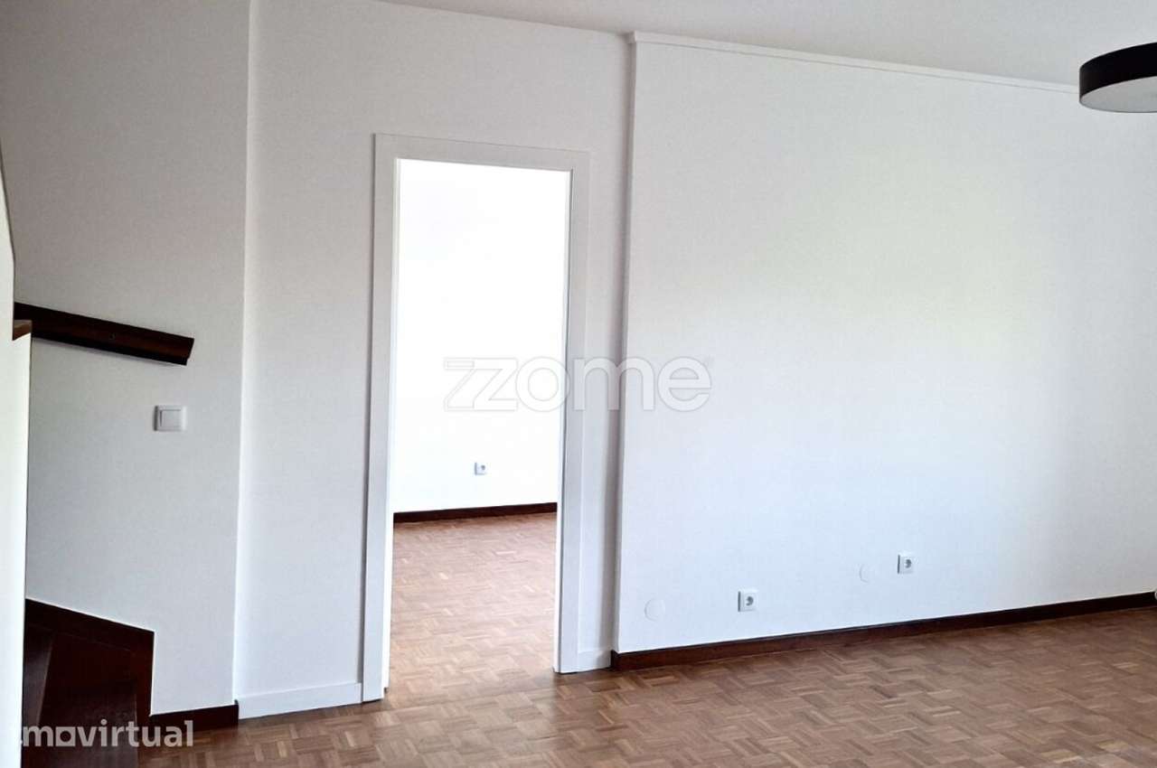 T4 Duplex para Arrendamento com 1 lugar garagem Avenidas Novas - Grande imagem: 2/24