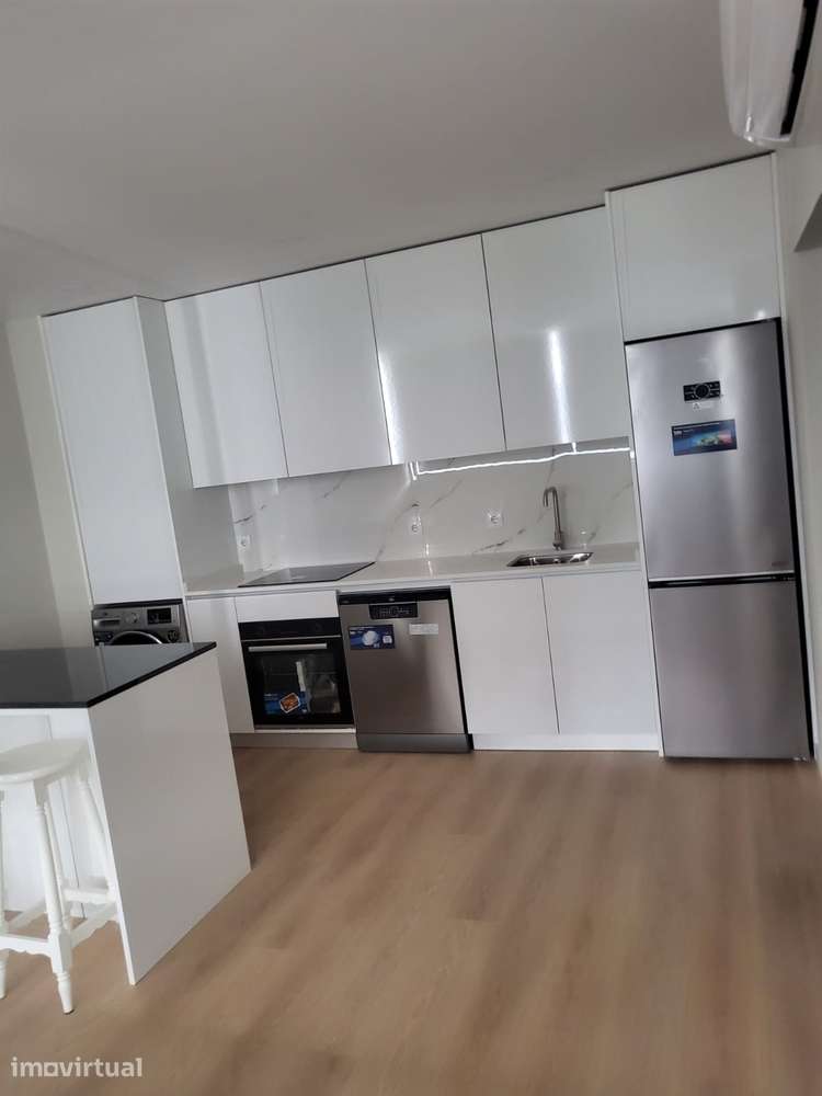 T1 com cozinha equipada no centro de Vila Verde - Grande imagem: 5/6