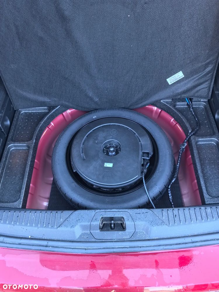 Ford Focus 1.5 EcoBlue Start-Stopp-System ST-LINE - 25