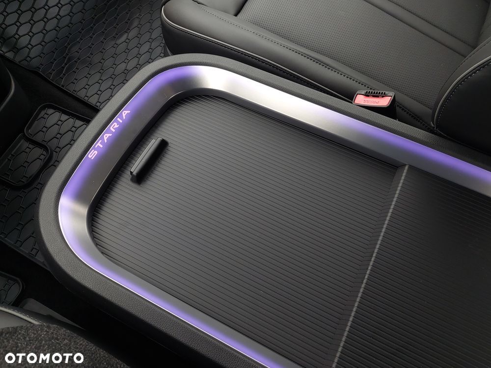 Hyundai Staria 1.6 T-GDI HEV Luxury - 11