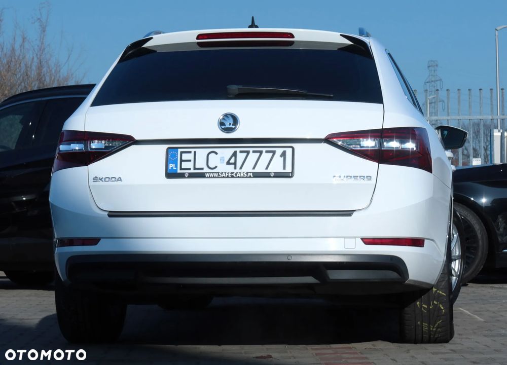 Skoda Superb 2.0 TDI Ambition DSG7 - 9