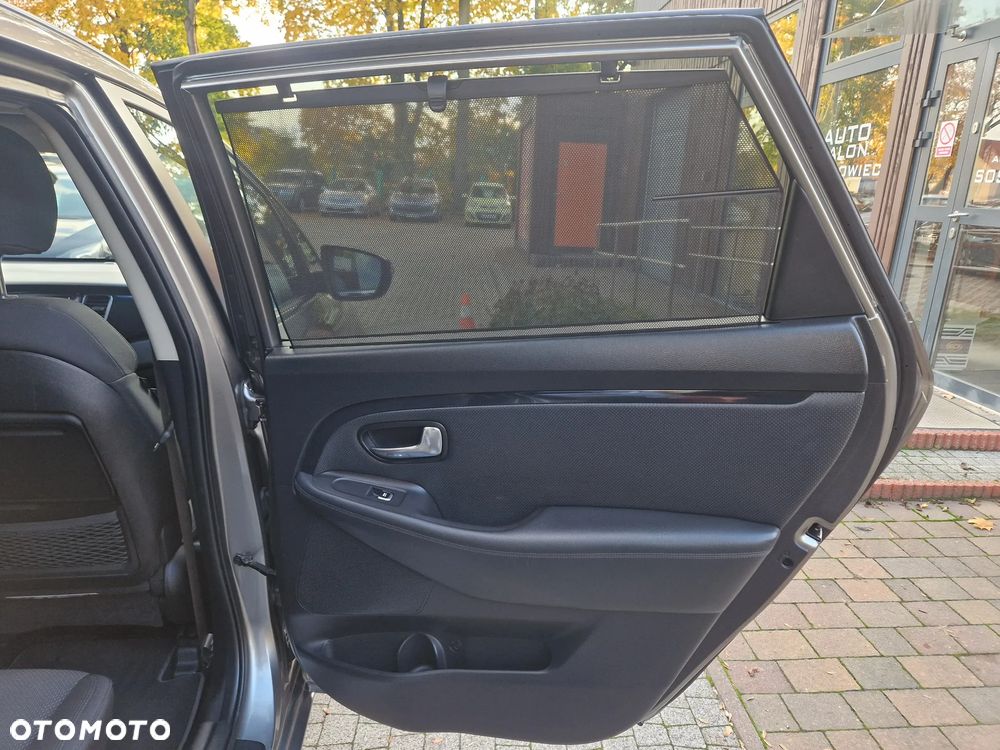 Kia Carens 1.7 CRDi S 7os EU6 - 34