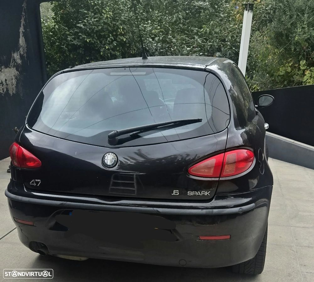 Alfa Romeo 147 2004 photo 2