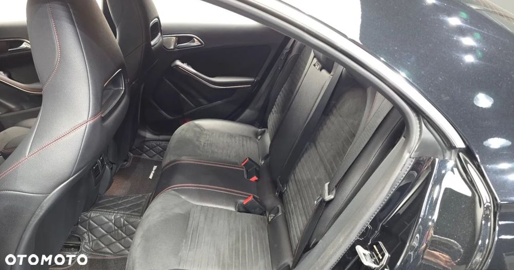 Mercedes-Benz CLA - 16