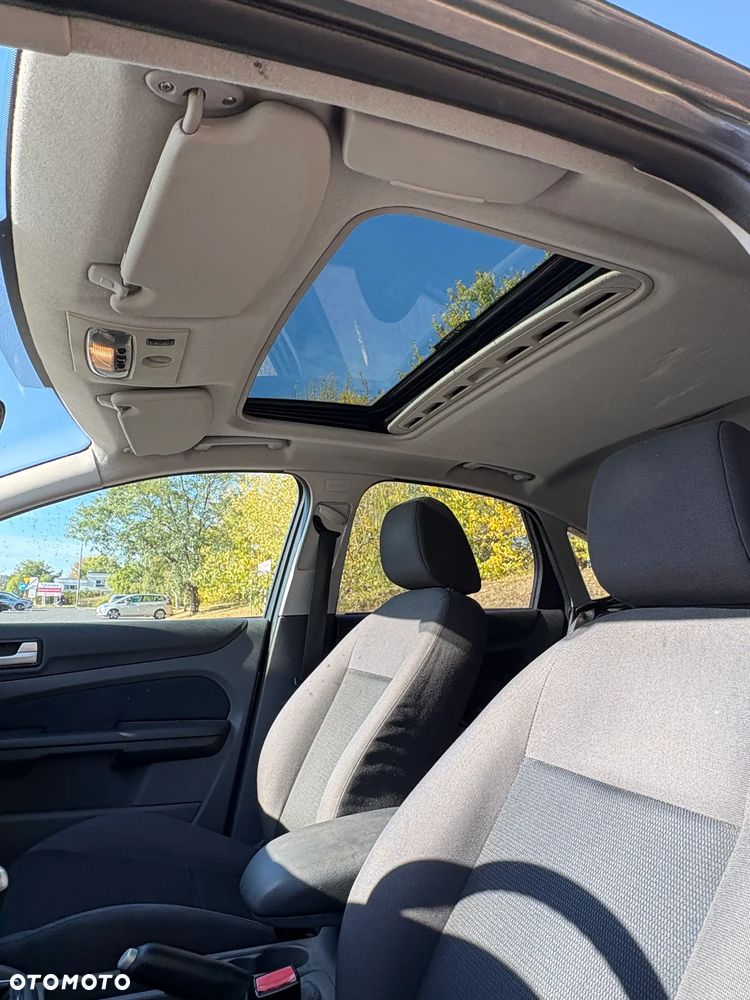 Ford Focus - 8