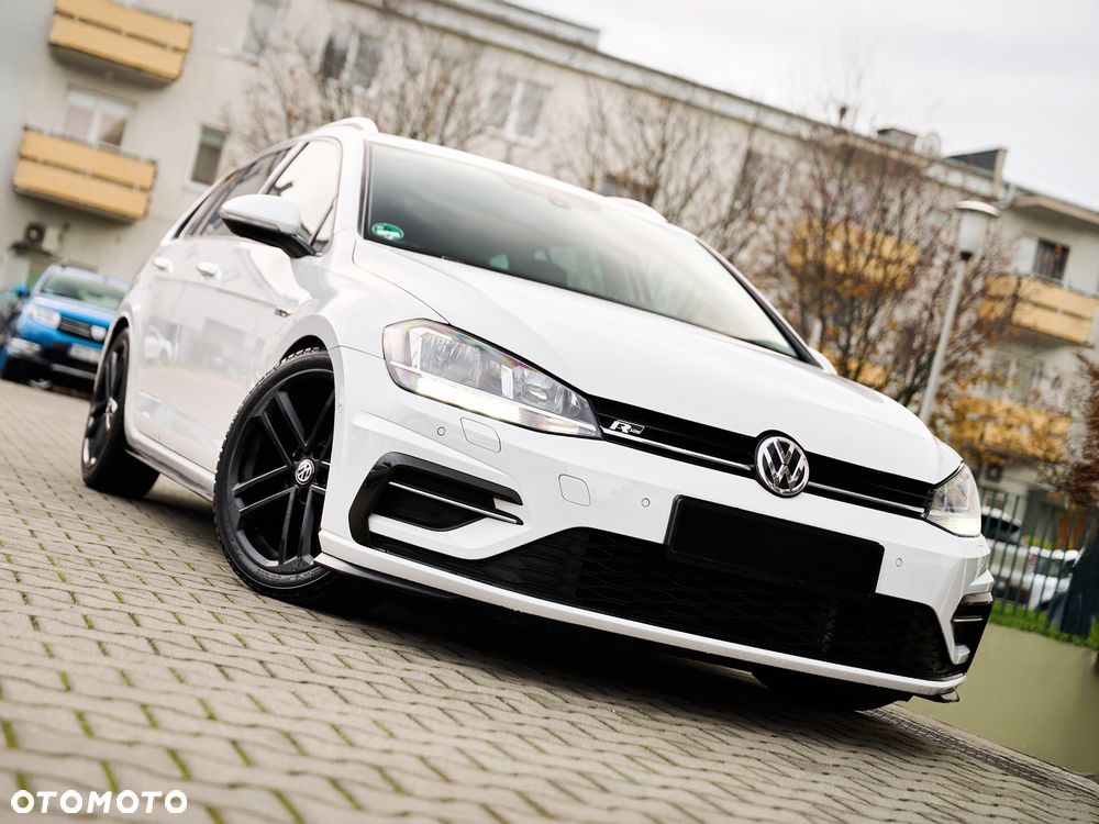 Volkswagen Golf - 1