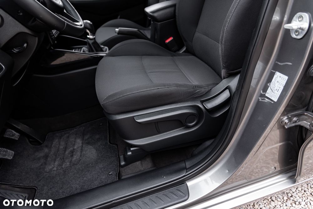 Kia Carens 1.7 CRDi M 7os - 19