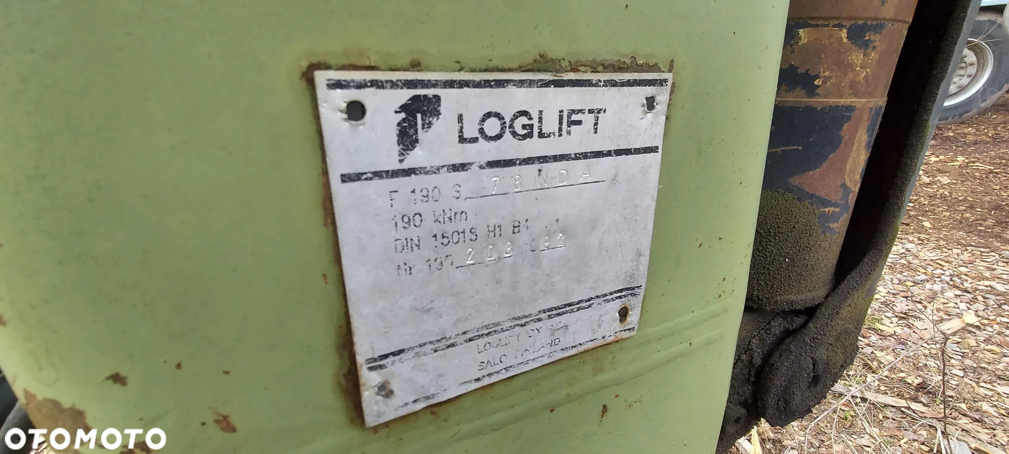 Żuraw HDS do drewna LOGLIFT - 3