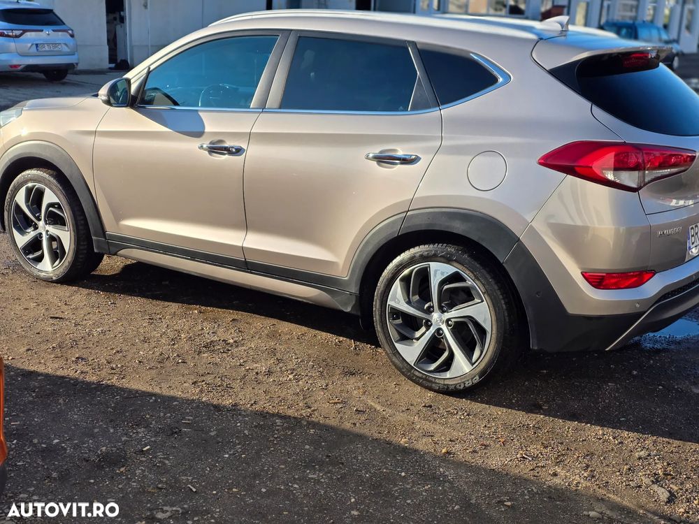 Hyundai Tucson 2.0 CRDI 4WD 6AT Luxury Pack+ - 3