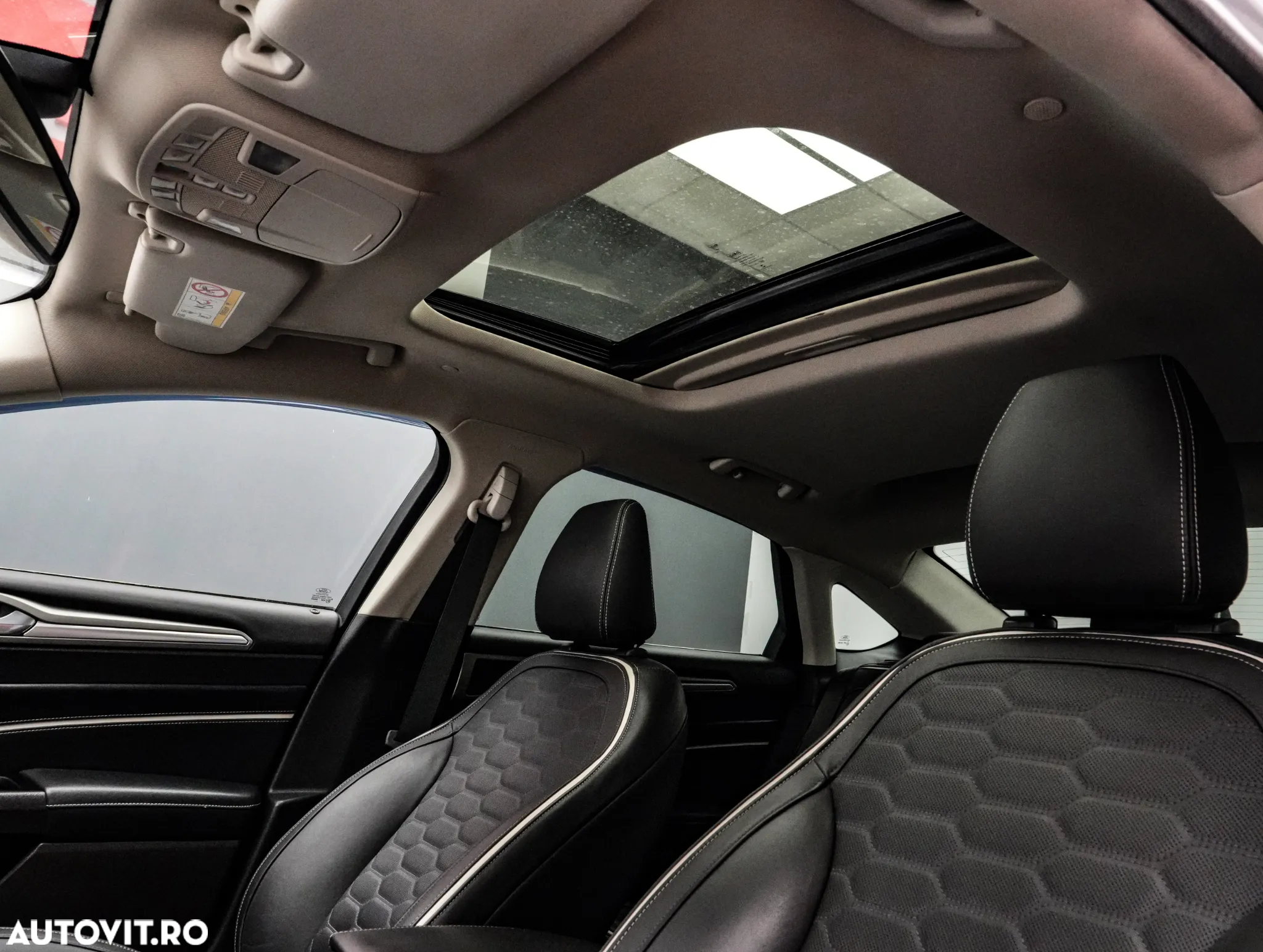 Ford Mondeo Vignale 2.0 Hybrid - 8