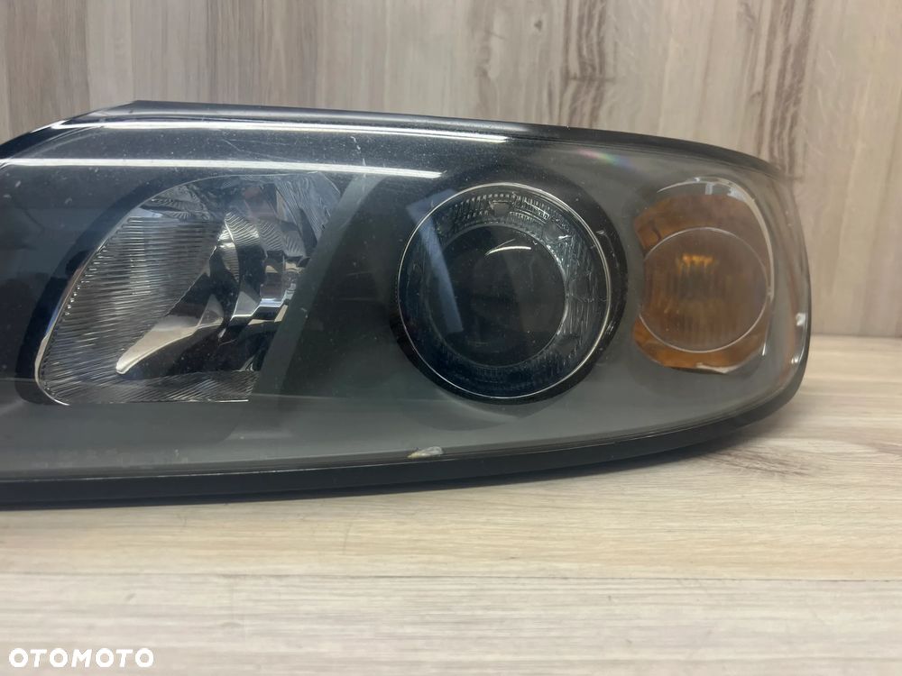 XENON LAMPA LEWA VOLVO V50 S40 EUROPA 30698889 - 3