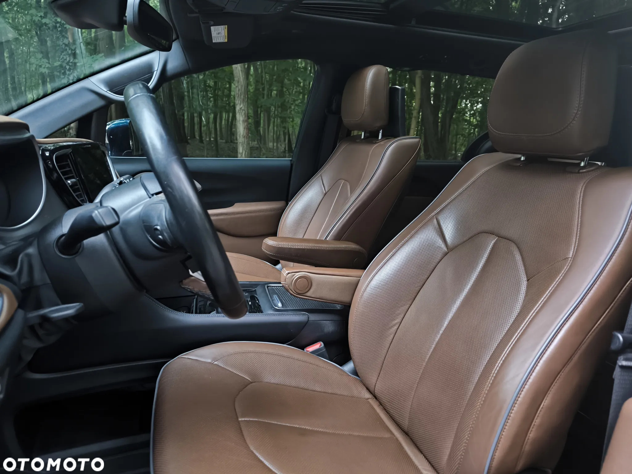Chrysler Pacifica - 11