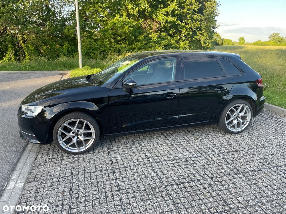Audi A3 Sportback 1.6 TDI DPF Ambiente - 8