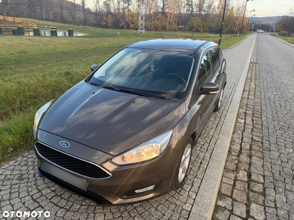 Ford Focus ver-turnier-titanium - 15