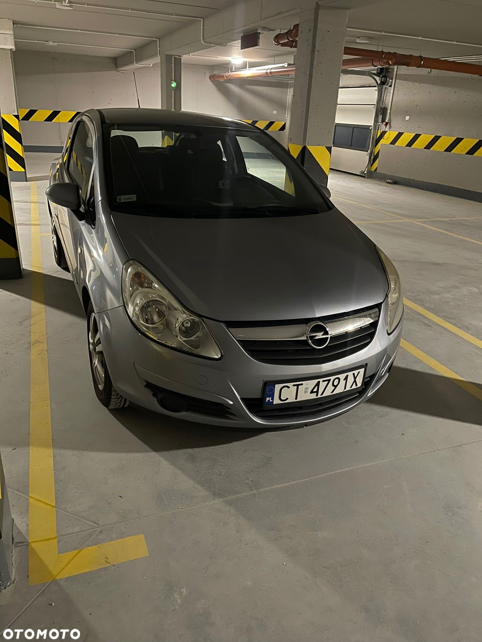 Opel Corsa 1.4 16V Cosmo - 2