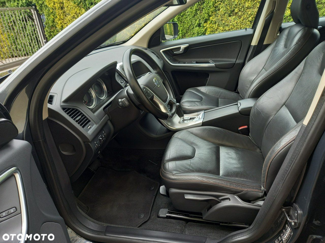 Volvo XC 60 D4 Geartronic Momentum - 28