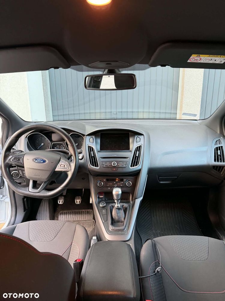 Ford Focus 1.0 EcoBoost ST-Line ASS - 11