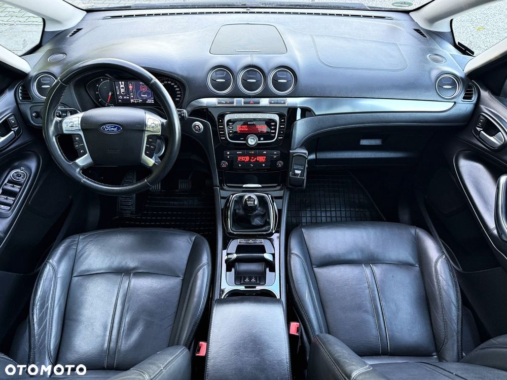 Ford S-Max - 24