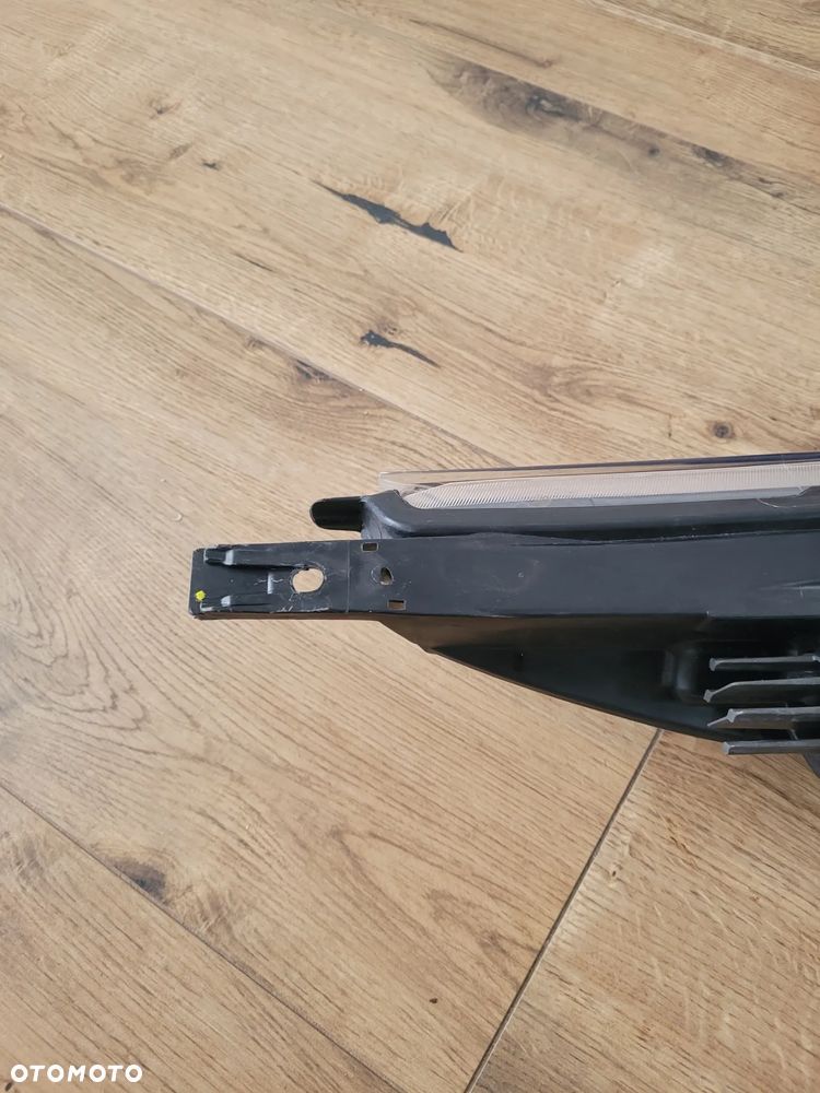 Reflektor Lampa prawa Toyota C-HR GR lift czarna 81110-YP281-00 - 8