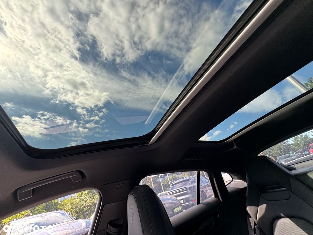 Porsche Panamera 4 E-Hybrid PHEV - 9