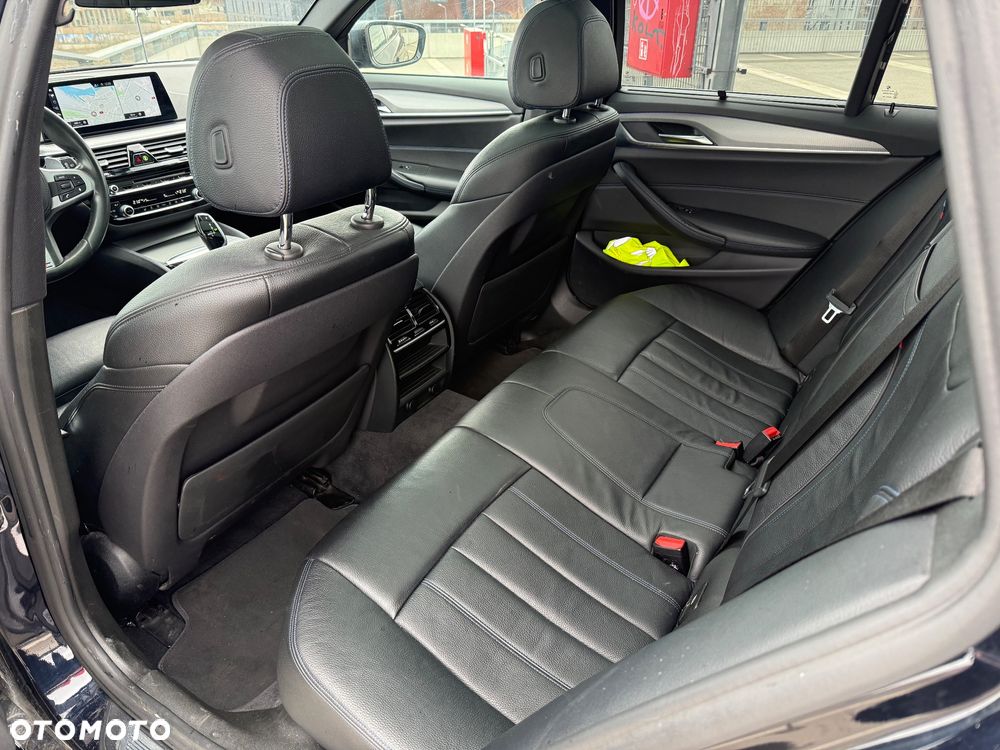 BMW Seria 5 520d M Sport Edition - 34