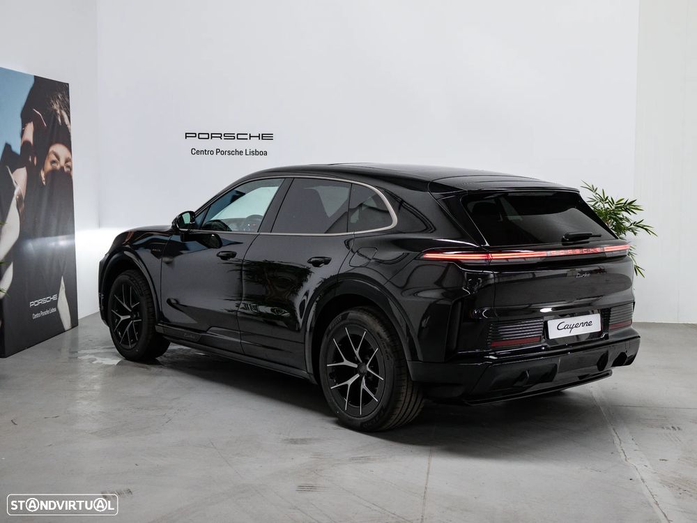 Porsche Cayenne Electric Turbo - 6