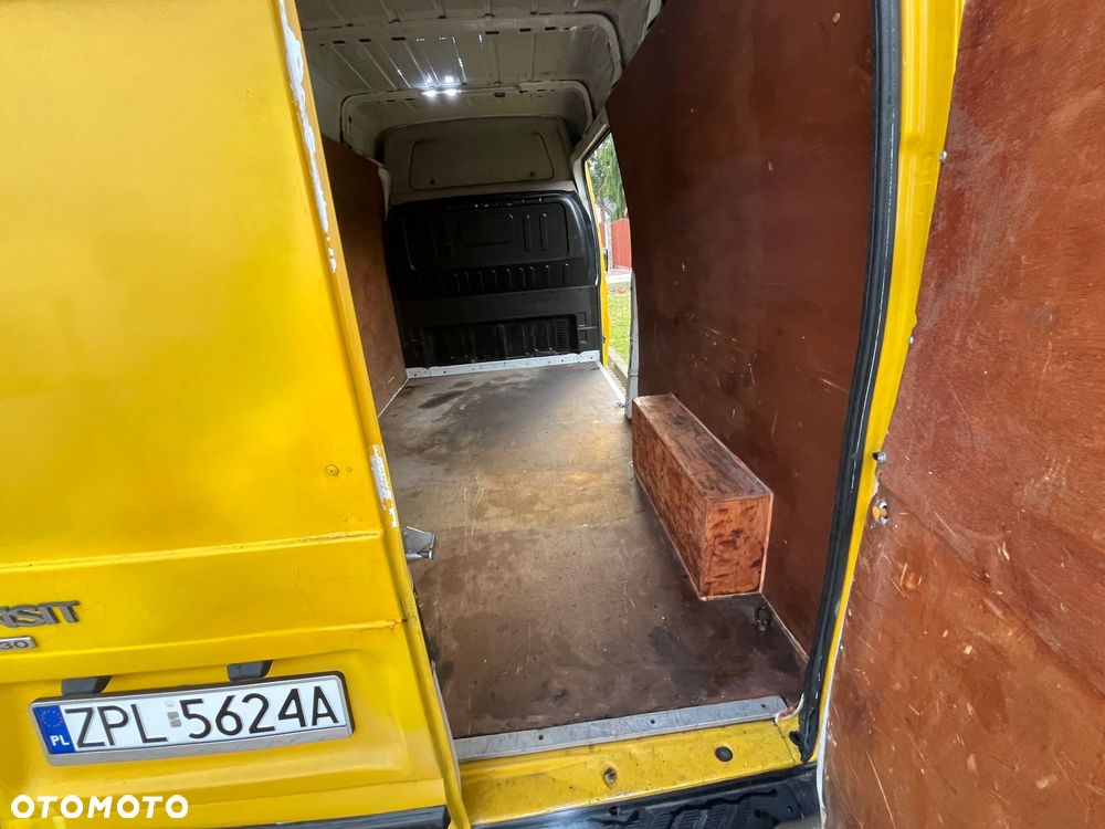 Ford Transit - 12