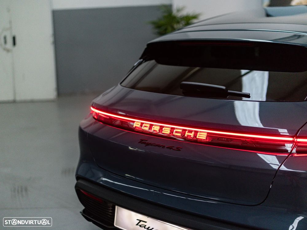 Porsche Taycan Sport Turismo 4S Black Edition - 12