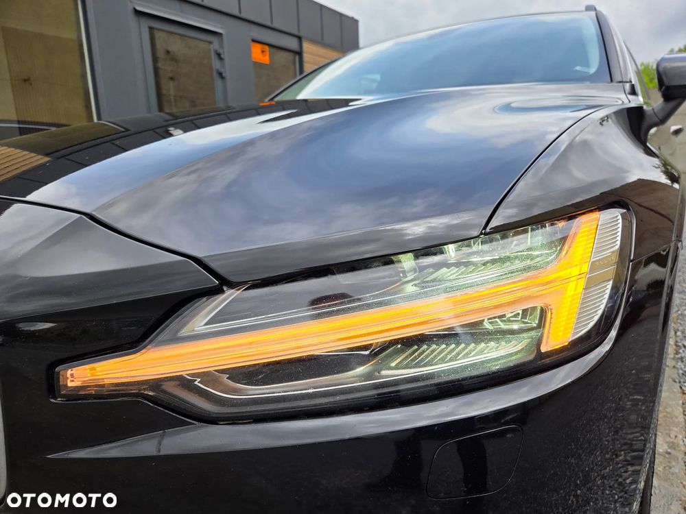 Volvo V60 B4 D Momentum Pro - 30