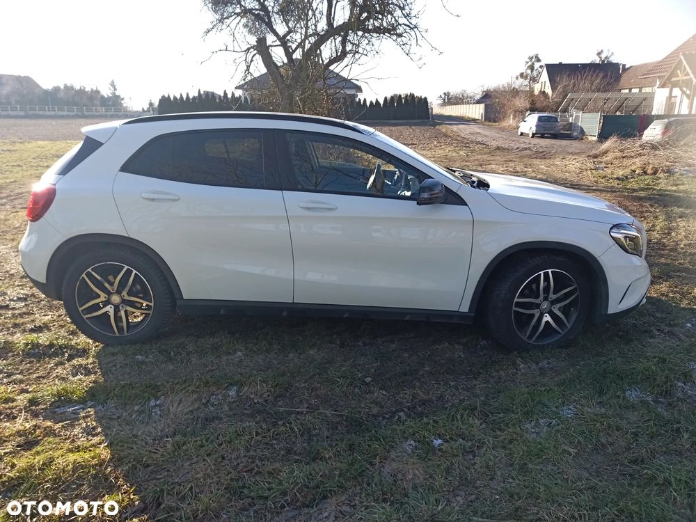 Mercedes-Benz GLA 200 (CDI) d - 14