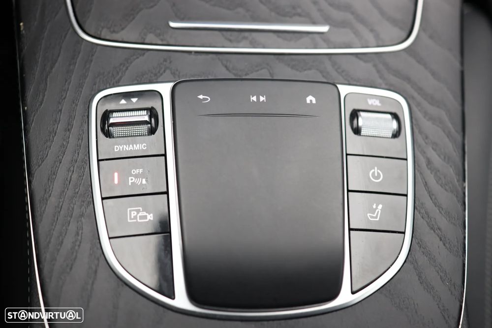 Mercedes-Benz E 300 de Avantgarde - 14