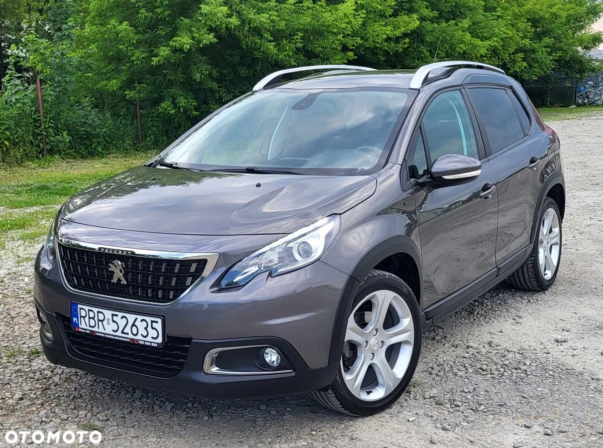 Peugeot 2008 1.2 Pure Tech GPF Signature S&S - 1