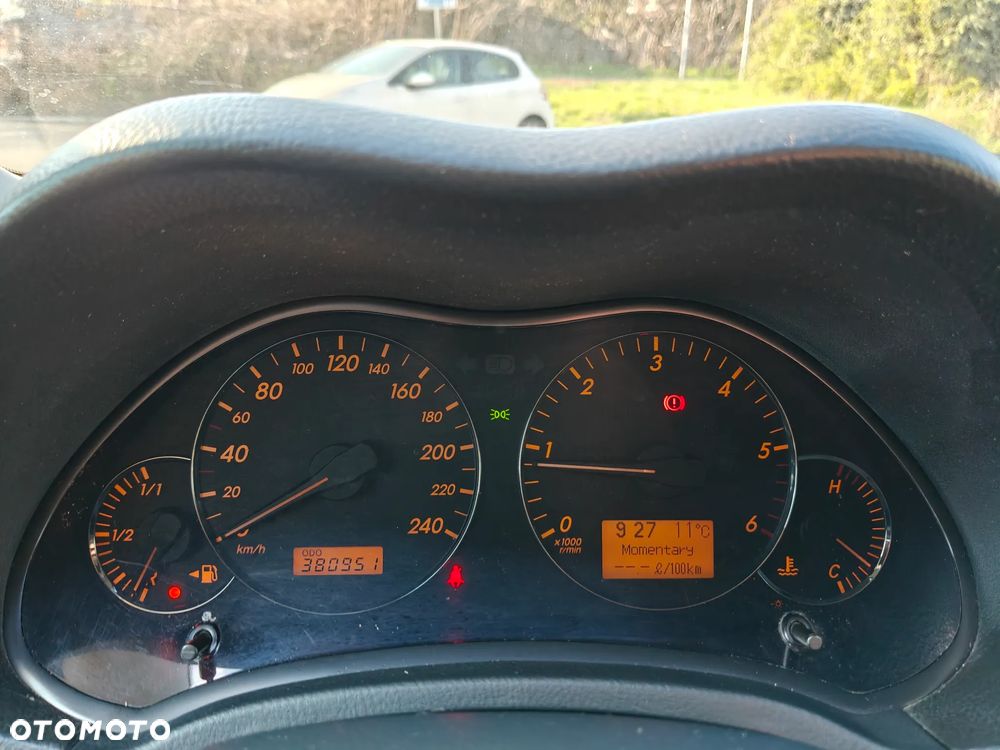 Toyota Avensis 2.0 D-4D Sol Premium - 22