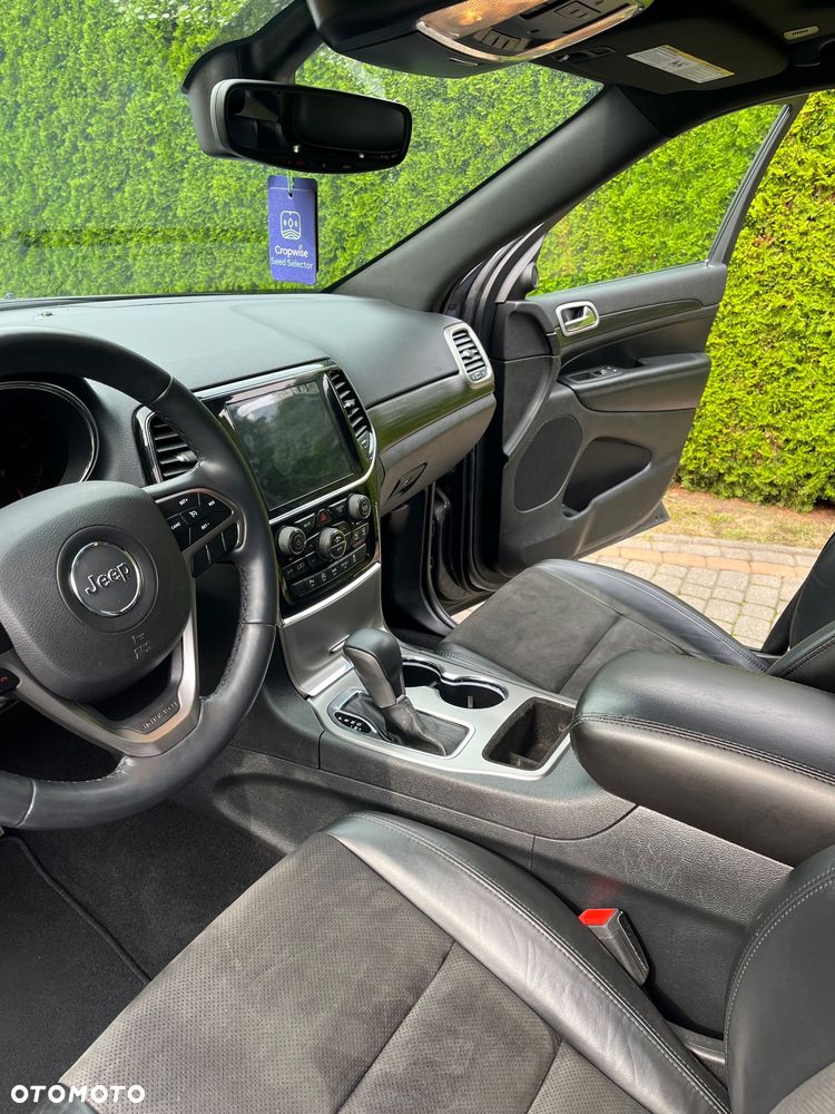 Jeep Grand Cherokee - 18