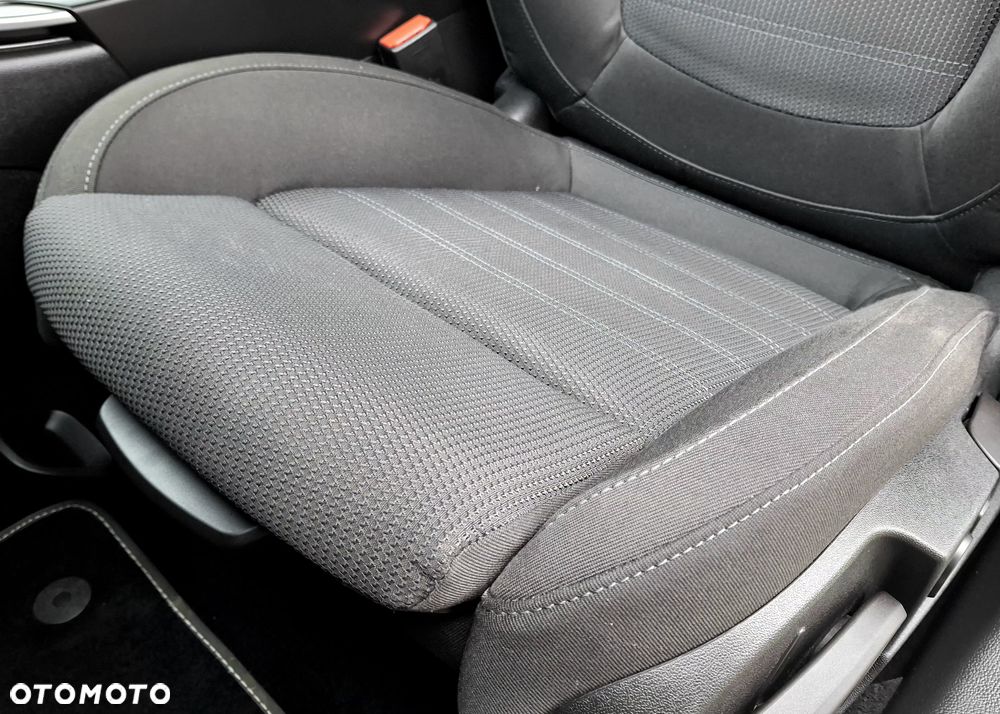 Opel Insignia 1.6 Turbo Sport - 29