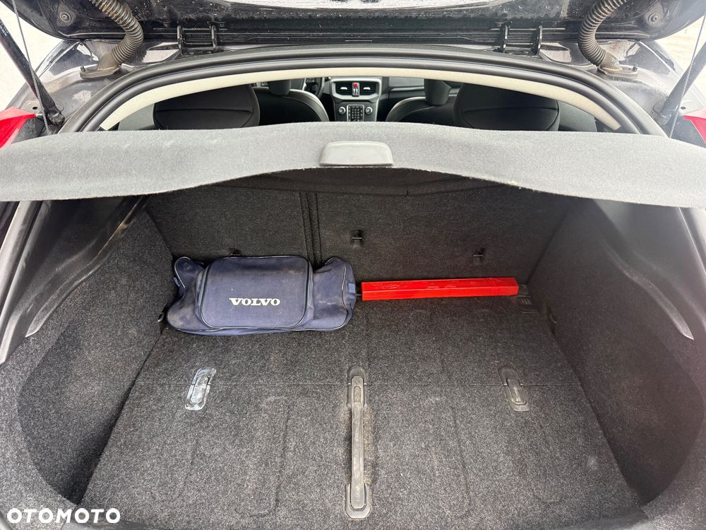 Volvo V40 D3 Drive-E Momentum - 24