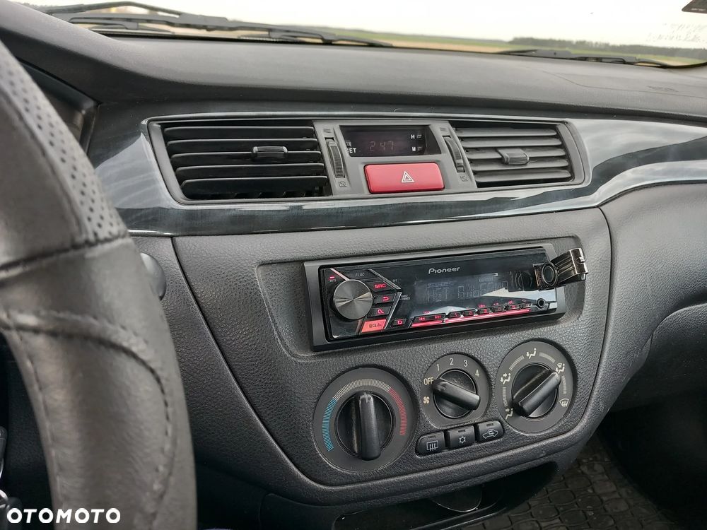 Mitsubishi Lancer 1.6 Comfort - 21