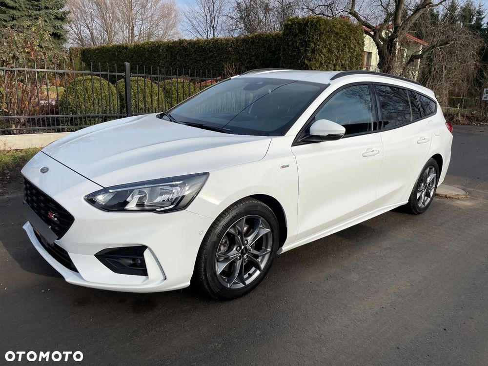 Ford Focus 1.0 EcoBoost Start-Stopp-System ST-LINE DESIGN - 1