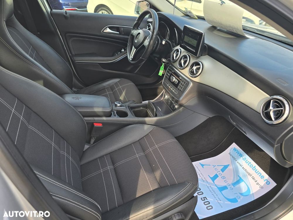 Mercedes-Benz GLA - 14