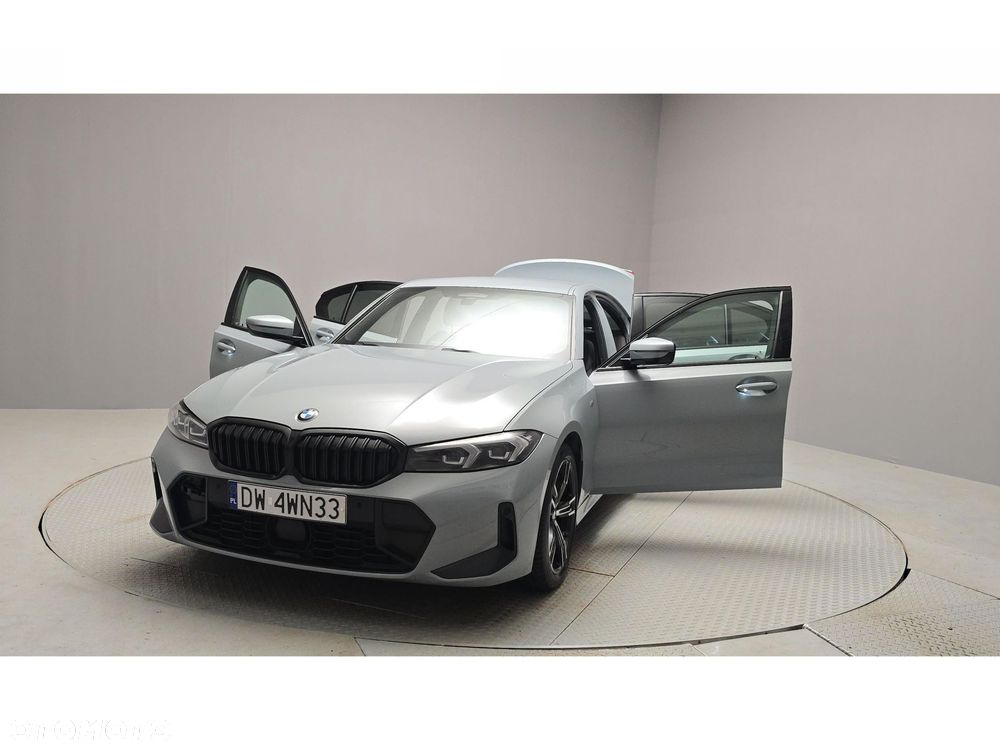 BMW Seria 3 320d xDrive M Sport - 15